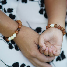 Load image into Gallery viewer, Koa Wood and 'Ekolu Mother of Pearl Pikake Bead Bracelet