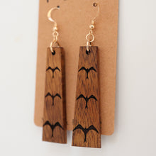 画像をギャラリービューアに読み込む, &#39;Iwa Hawaiian Koa Wood - 14k Gold Filled/ Sterling Silver Earrings
