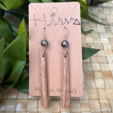 画像をギャラリービューアに読み込む, Natural Color Hawaiian Koa Wood &amp; Tahitian Pearl - 14k Gold Filled Earrings
