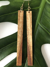 画像をギャラリービューアに読み込む, Natural Hawaiian Koa Wood - 14k Gold Filled Earrings
